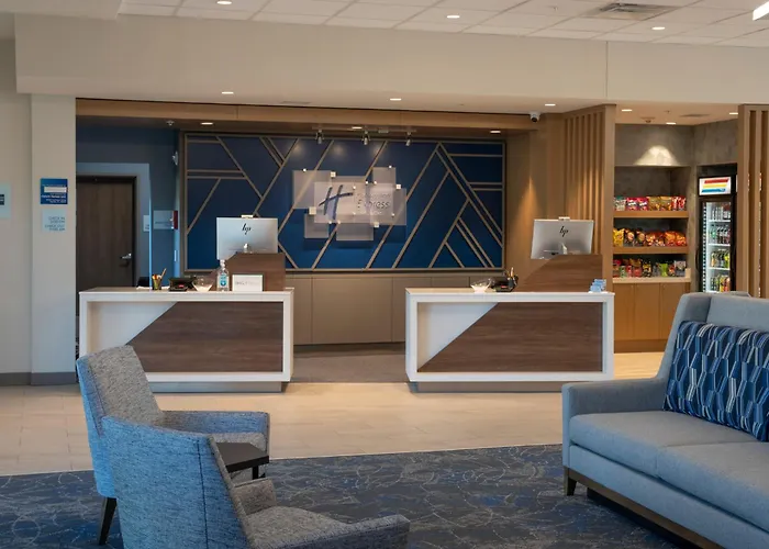 Holiday Inn Express & Suites Fort Walton Beach - Eglin Area By Ihg