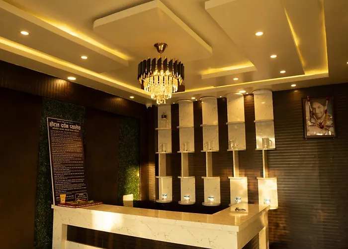 Hotel Darpan Palace