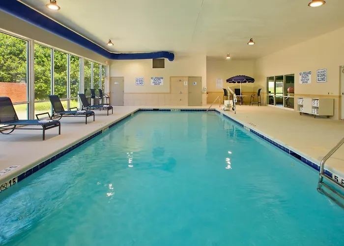 Holiday Inn Express & Suites I-26 & Us 29 At Westgate Mall By Ihg