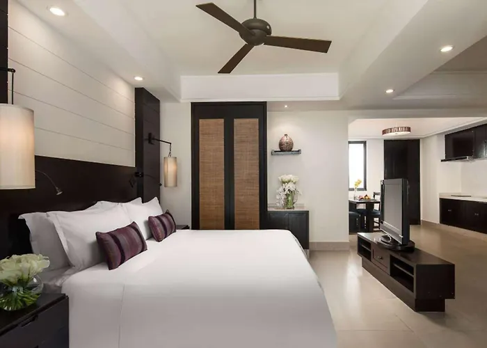 Ramada Plaza By Wyndham Sanya Bay