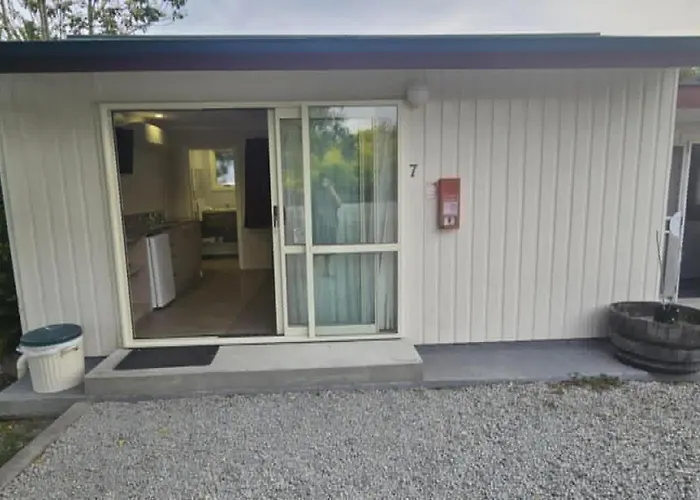 Sunnydays Motel