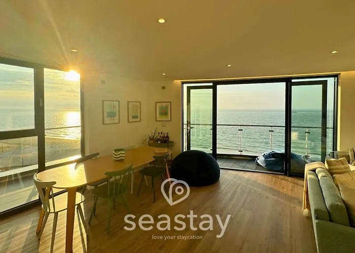 Sail Penthouse - Beach & Parking