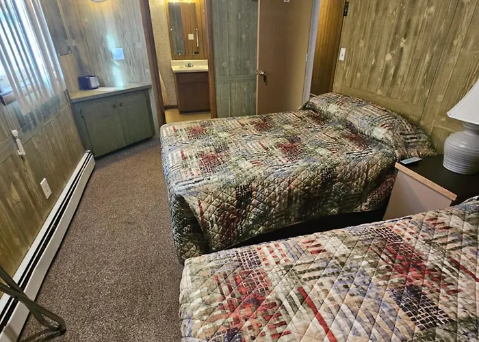 Lewiston Hotel Bar & Grill
