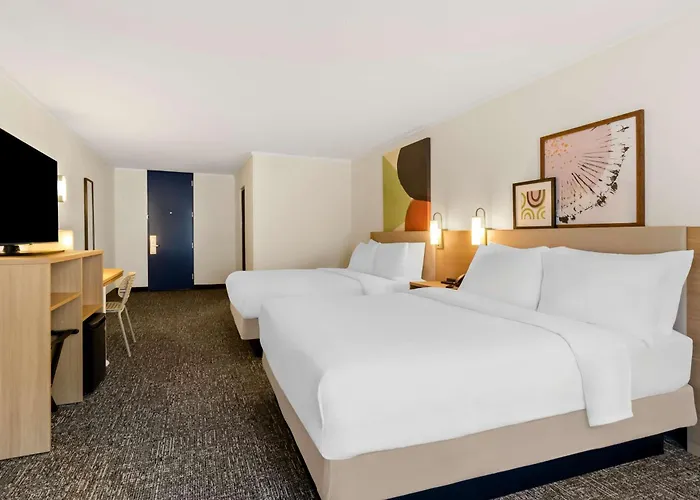 Spark By Hilton Daleville Roanoke North