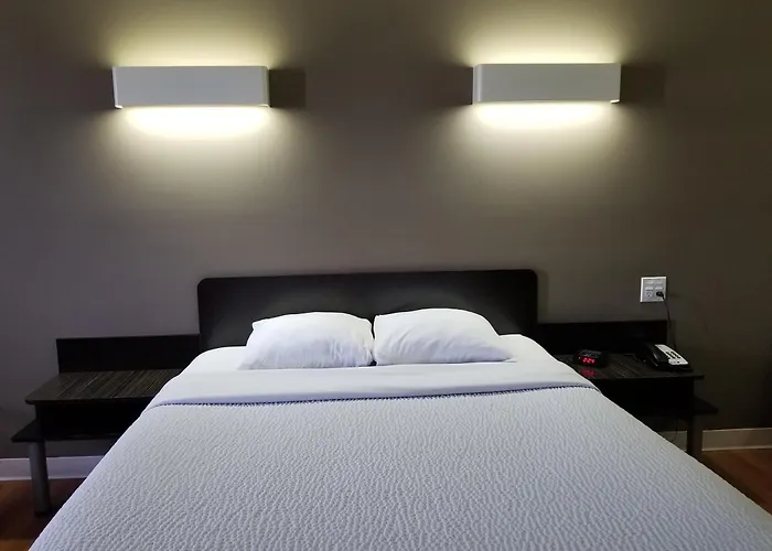 Joys Inn Innisfail, Ab