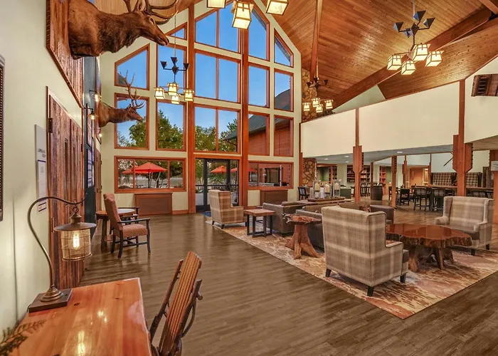 Holiday Inn Express & Suites Hayward By Ihg
