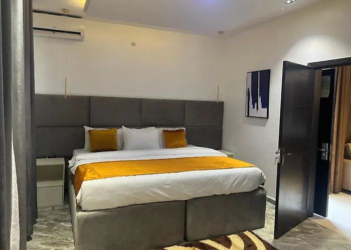 Florence Hotel And Suites