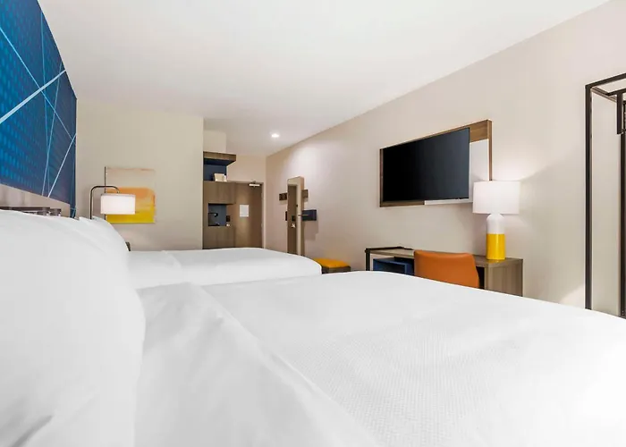 Comfort Inn & Suites Huntsville Near University