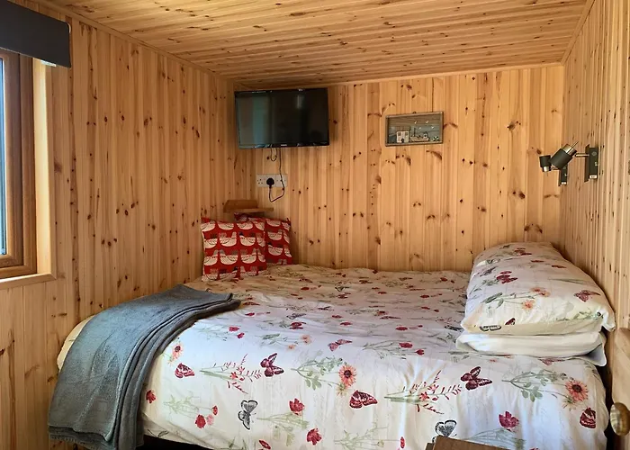 Foxes Cove, Shepherds Hut 2
