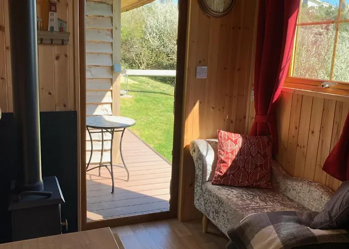Foxes Cove, Shepherds Hut 2