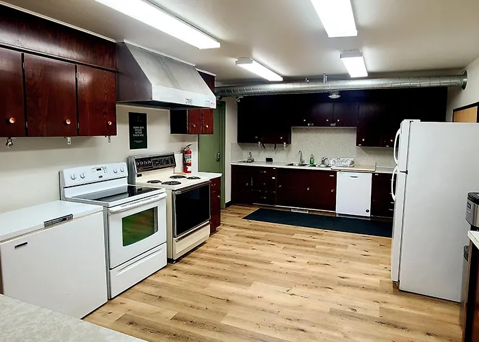 Workstay Lodging - Yarbo, Sk - Near Esterhazy & Mosaic K1, K2, & K3