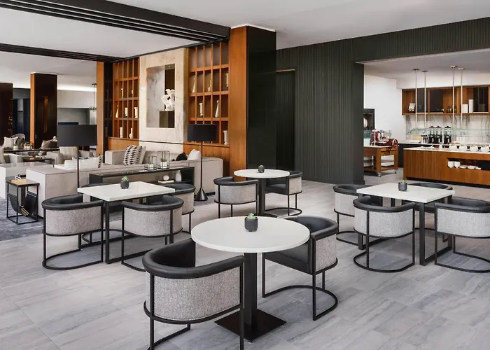 Ac Hotel By Marriott Scottsdale North
