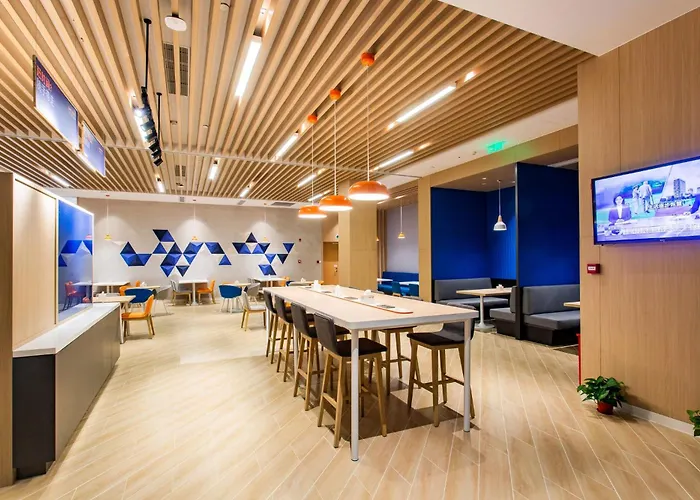 Holiday Inn Express Jiangmen Jianghai By Ihg