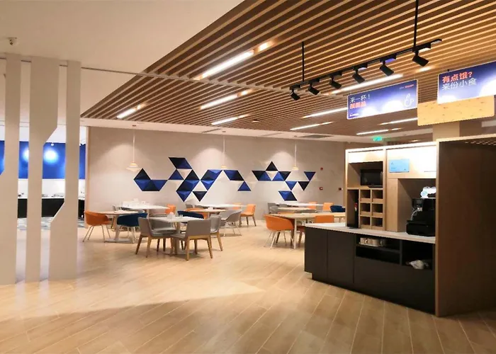 Holiday Inn Express Jiangmen Jianghai By Ihg
