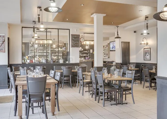 Hotel Trianon Saint Ouen