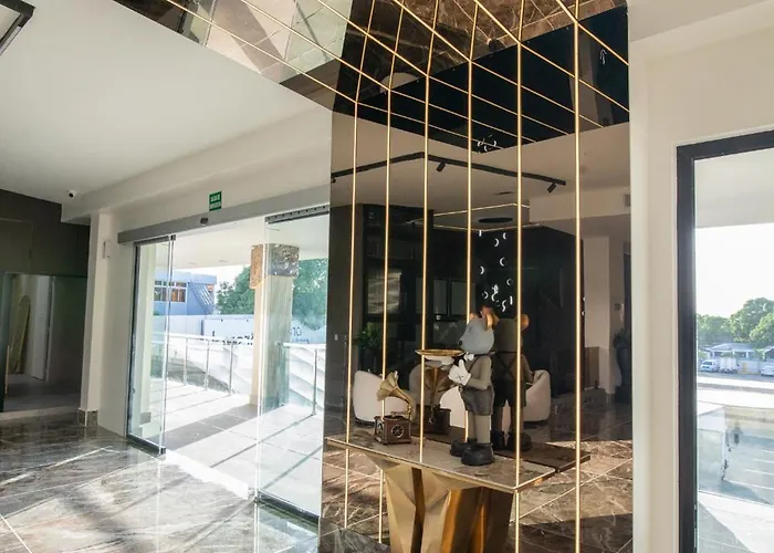 Lovera Hotel