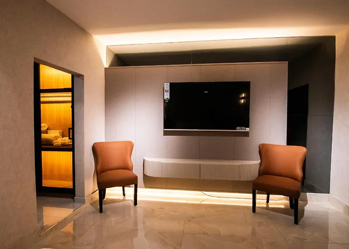 Lovera Hotel