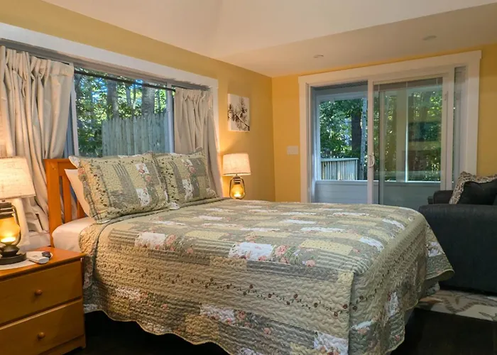 Hinckleys Dreamwood Cottages