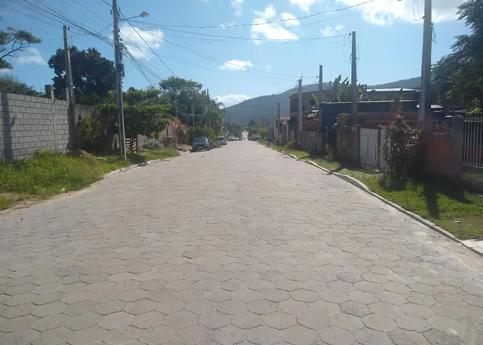 Suite casal em casa compartilhada com uma pessoa - estacionamento - Trilha Moçambique