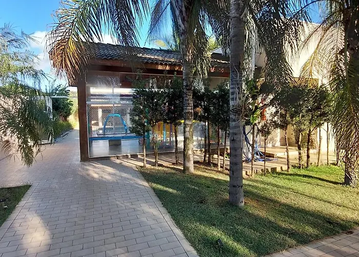 Emmis Park Hotel