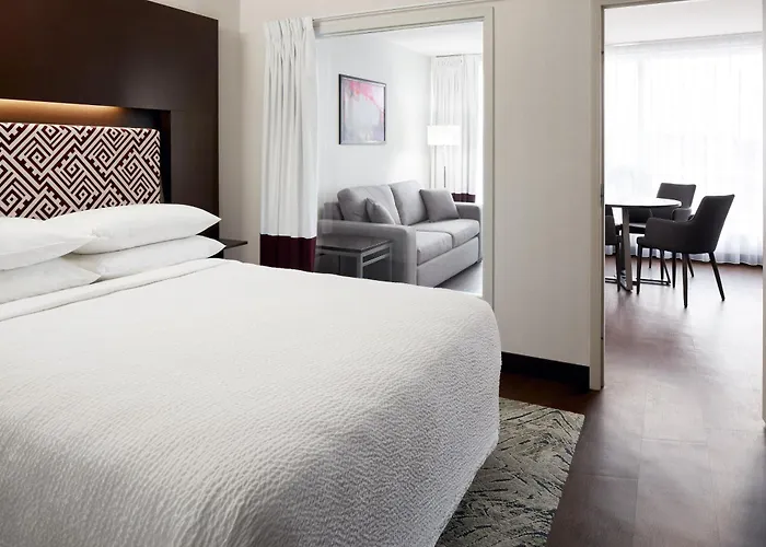 Four Points By Sheraton Levis Convention Centre