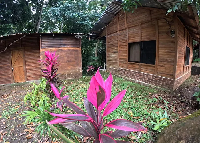 Rio Celeste Ecolodge