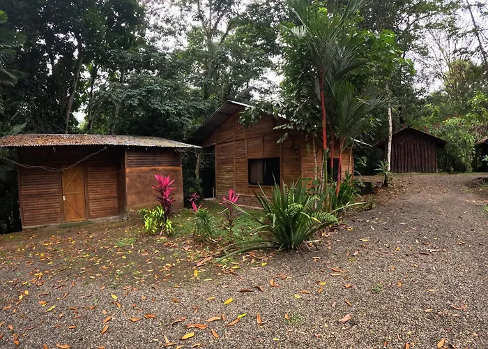 Rio Celeste Ecolodge