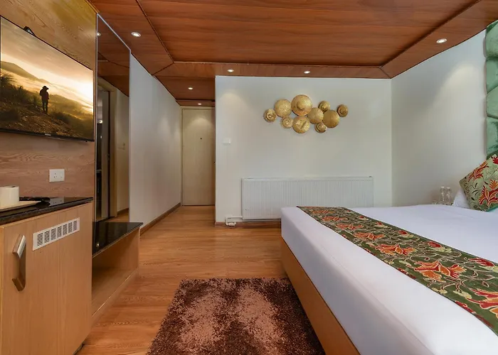 Hotel Pine Spring Gulmarg