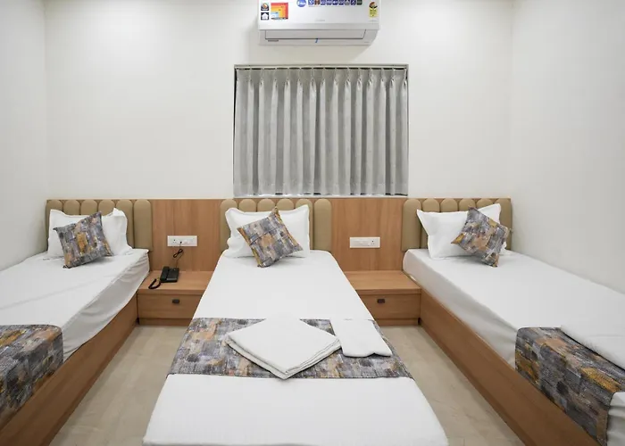 Maruti Grand Hotel