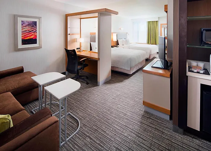 Springhill Suites By Marriott Carle Place Garden City