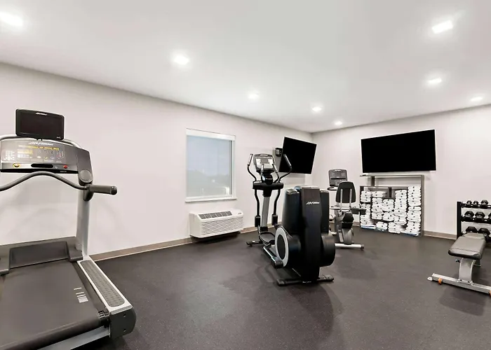 Holiday Inn Express & Suites George - Quincy South By Ihg