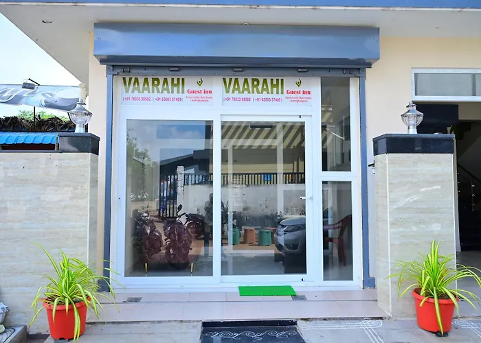 Vaarahi Guest Inn