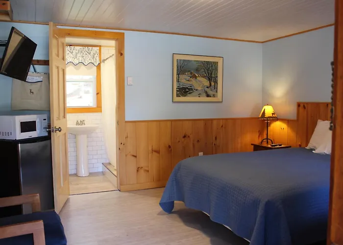 Blueberry Hill Motel