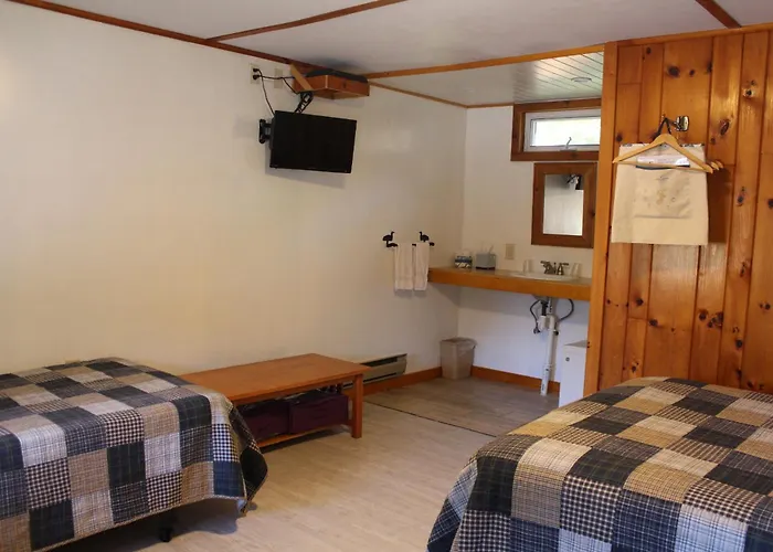 Blueberry Hill Motel