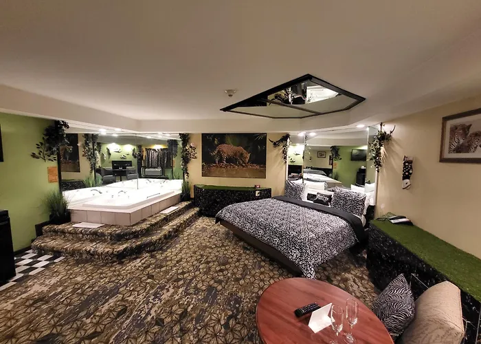 Inn of the Dove: Romantic Luxury Suites with Jacuzzi & Fireplace