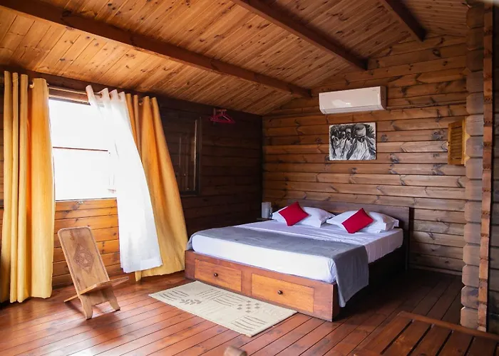 Les Chalets De L'Escale