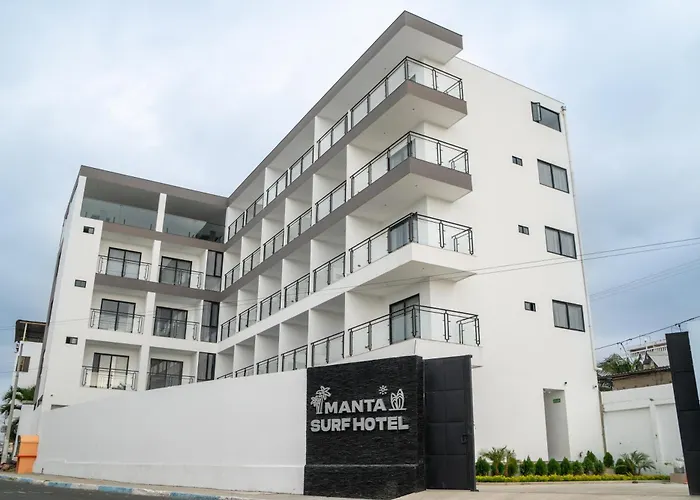 Manta Surf Hotel
