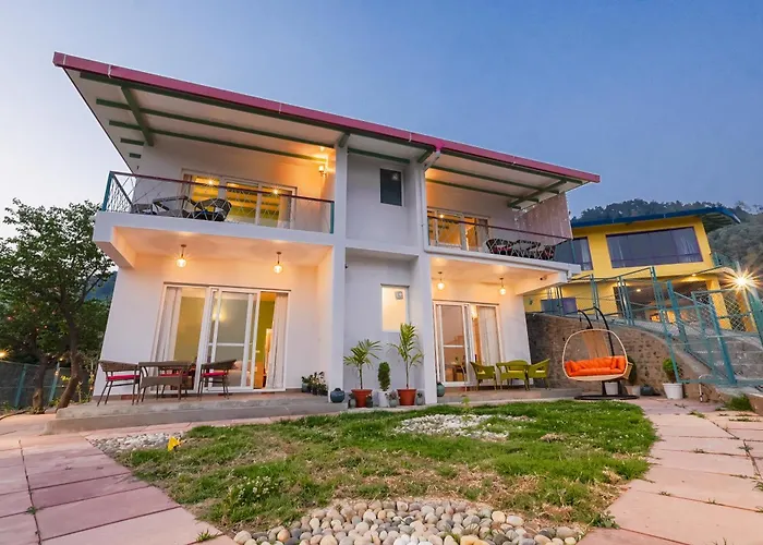 Adrushya Estates Luxury Suites, Mukteshwar