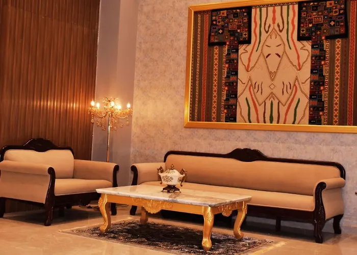 Hotel Namah Courtyard