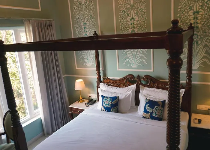Hotel Naren Villa