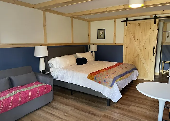 Sweet Forest Breeze, A Cook Forest Inn