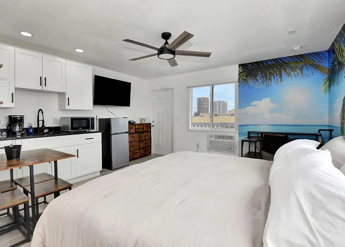 Blue Mist Motel - Room # 9