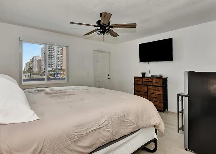 Blue Mist Motel - Room # 10