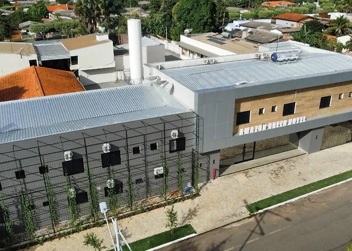 Amazon Green Hotel