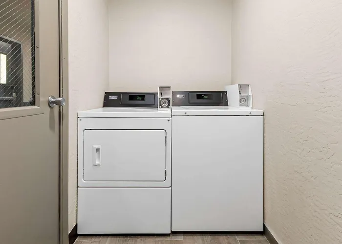 Days Inn & Suites By Wyndham Mesa Near Phoenix