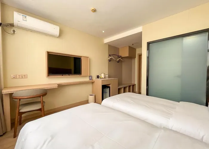 Shanghai Joyful Star Hotel-Free Shuttle Bus To Pudong Airport And Disneyland