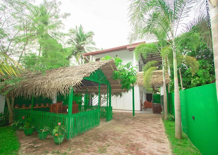 Happiness Villa And Yala Safari
