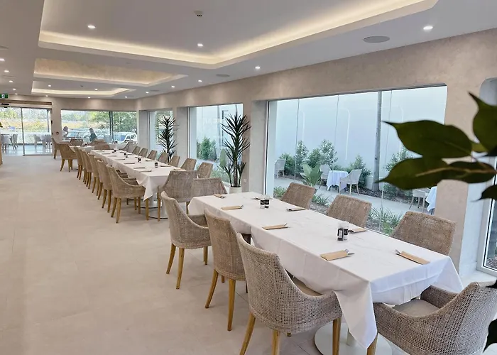 Belmoral Corporate Suites (Adults Only)