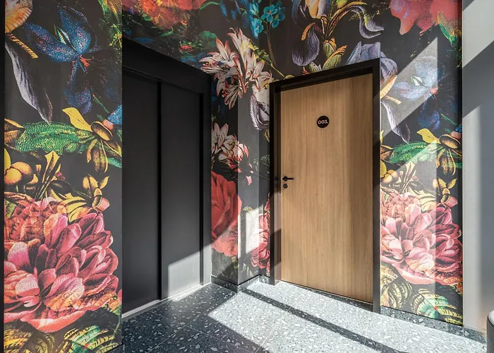 Urban Hotel
