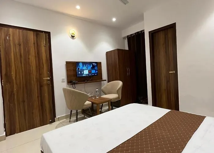 Hotel Platinum Inn